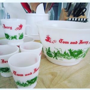 Tom and Jerry punch bowl set